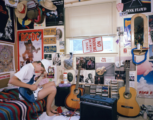 hex-girlfriend - wetheurban - ’90s Teenagers in Their Bedrooms,...