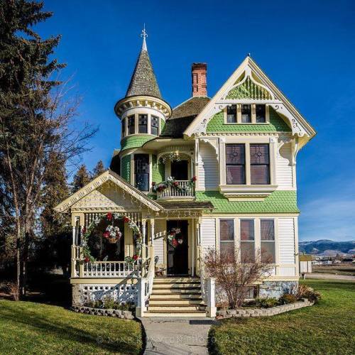 steampunktendencies - Victorian Houses