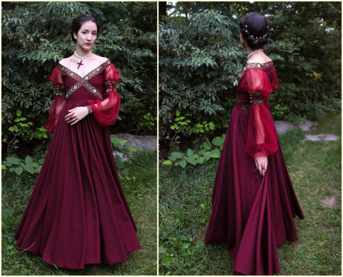 crafts-chicks-and-cats - Making the burgundy dress.Design,...