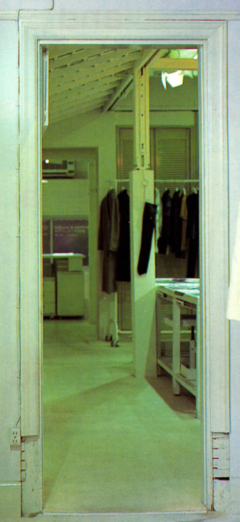 docpile - margiela store tokyo, 2001
