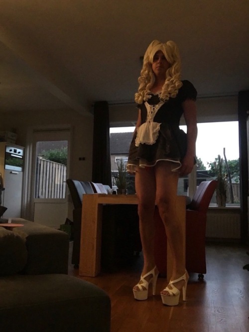 stephaniebo27 - I love being a sissy maid
