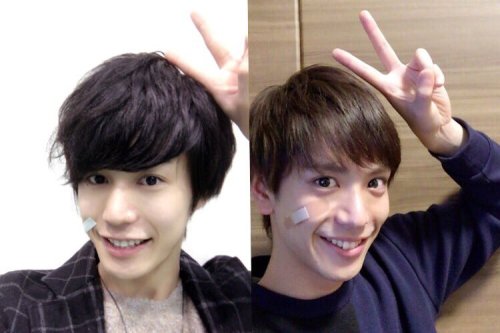 seigaku9th - reo and mario posted matching pictures for eiji’s...