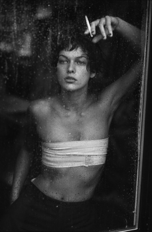 sendommager - Milla Jovovich photographed by Peter Lindbergh for...