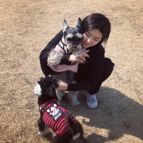 bravegirls - 20180310 Instagram | Yuna (u.na93)u.na93 매일 같이 못...