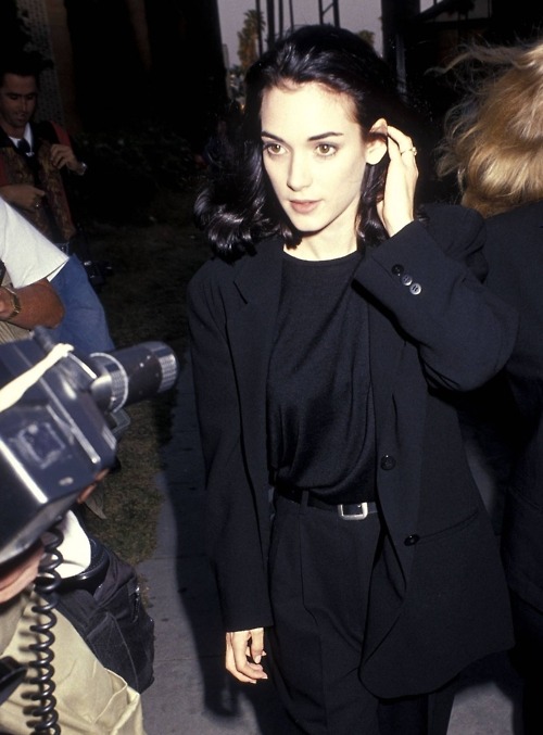 90sgeller:winona ryder + her iconic black outfits