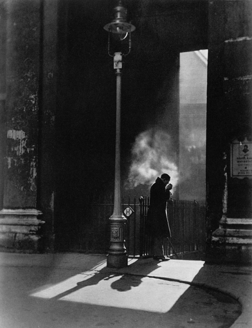 yesterdaysprint - London, England, 1938