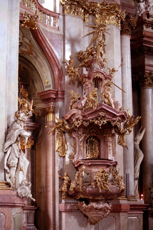 sainted-places - Pulpit, St. Nicholas church/Kostel svatého...