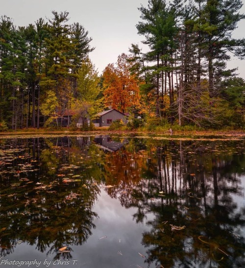 bookofoctober - Derry, NH. Photo by chris_nature_lover