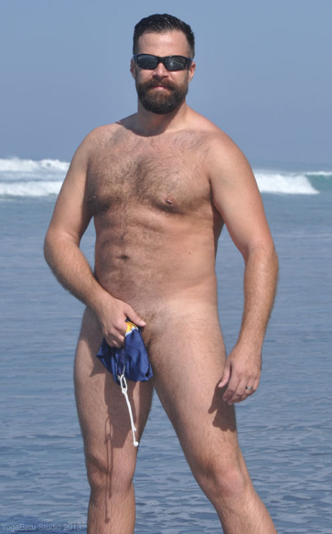 alanh-me - 35k+ follow all things gay, naturist and “eye...