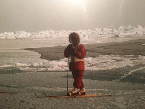 vintageski - Myrtle Simpson skiing across Greenland in the...