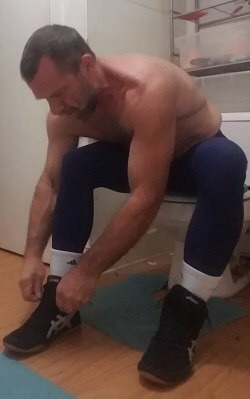 studnc - @muscledad516 looking hot as Hell in all the right gear, sweaty in all the right places....