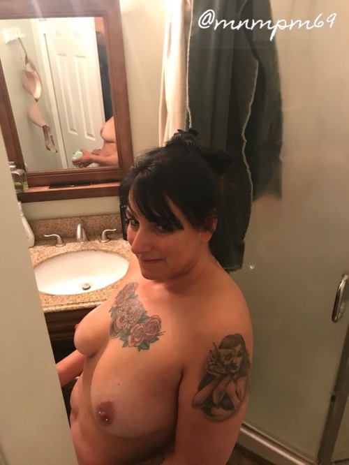 mnmpm69:Happy Titty Tuesday everyone! Love you all! 