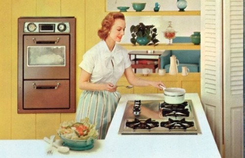 flawlesslyfeminine - Imagine…It’s the 1950s. You’re having friends over for dinner 