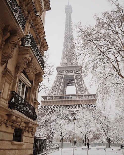like-fairy-tales:By: Anna | paris.with.me