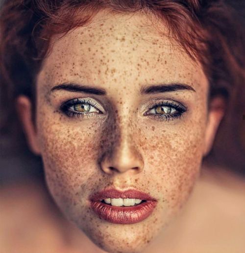 blueberry-hedonist:Model: Michalina CysarzPhotographer:...