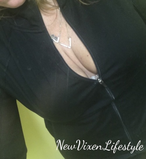 newvixenlifestyle - newvixenlifestyle - Vacation fun. How about a...