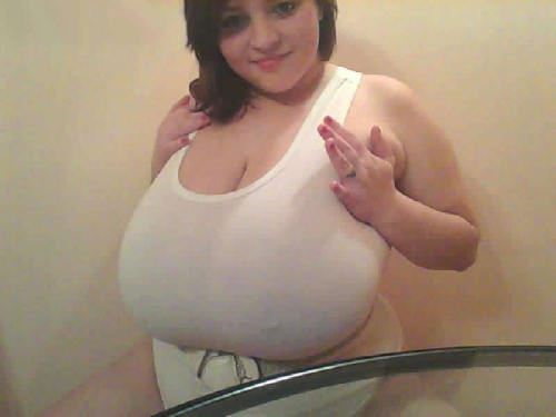 busty-club:Click here If you like big natural boobs! 