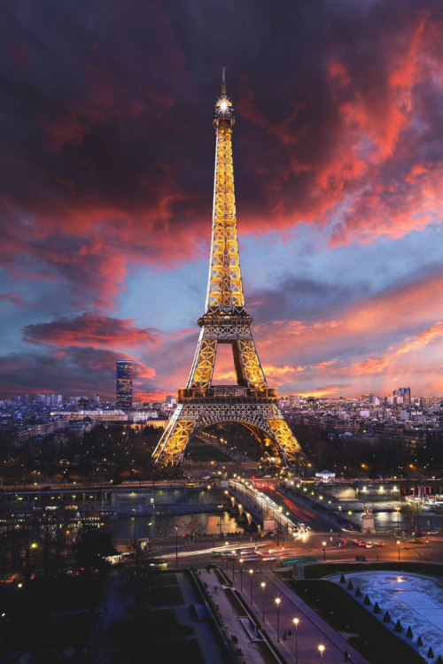stayfr-sh - The Grand Eiffel Tower