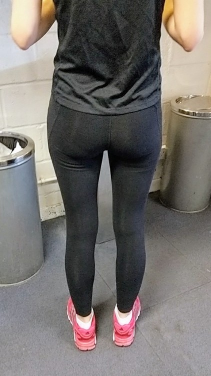 mikesw2017 - Tall girl in the gym, part 2