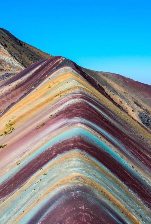amazinglybeautifulphotography - Rainbow Mountain in Peru peaks at...