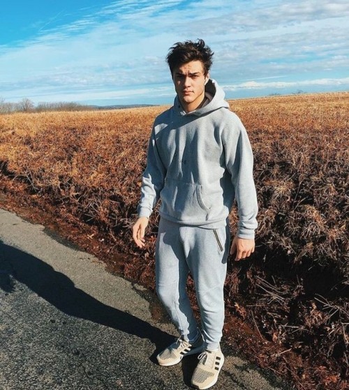 coconutethan - Ethan Dolan Hoodie compilation ( just a few of his...