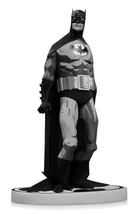 spaceshiprocket - Batman Black & White statues - - Mike...