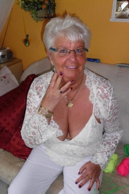 grannyfantasy - Find a mature lover - http - //bit.ly/1S0uL4jHi...