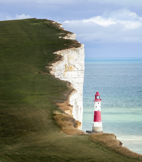 allthingseurope - Beachy Head Lighthouse, UK (by Philip Hartland)
