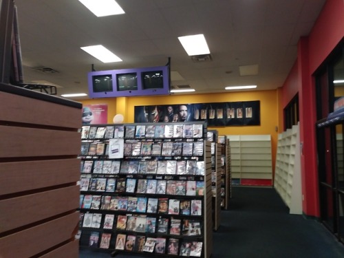 curiousnesska - Went to the last blockbuster here in South Texas...
