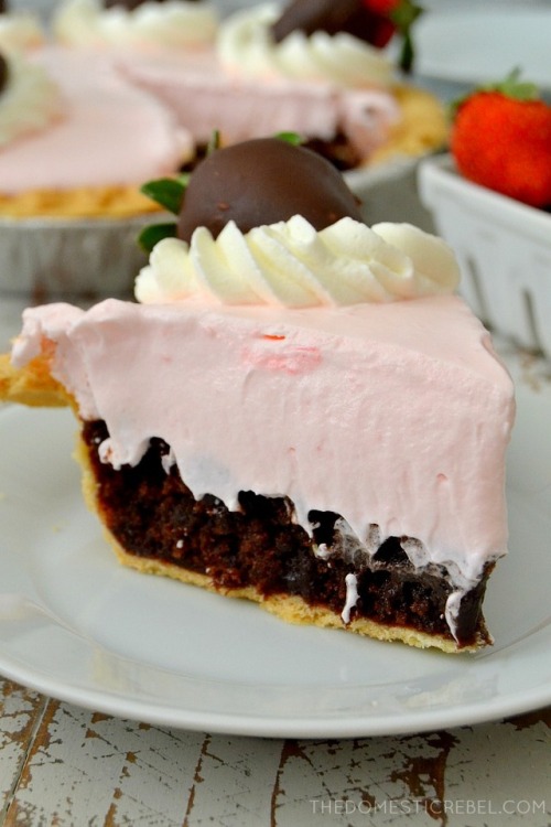 sweetoothgirl - Chocolate Covered Strawberry Brownie Pie