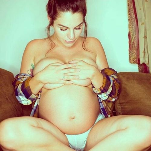 preggosexdreams:My pregnant cunt so sweet! Would you like to...
