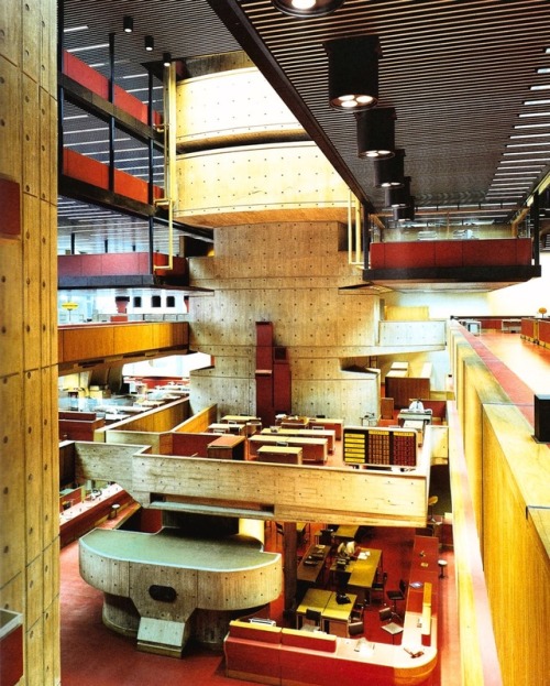 germanpostwarmodern - Interior of the Banco de Londres (1959-66)...