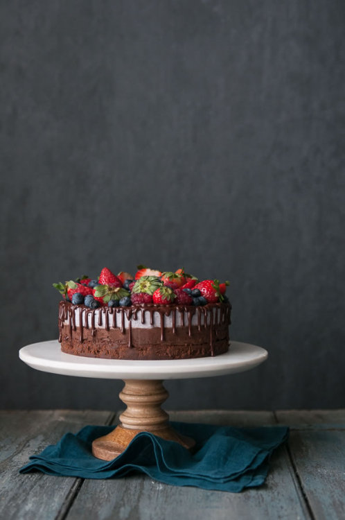 sweetoothgirl - BLUEBERRY CHOCOLATE MOUSSE CAKE