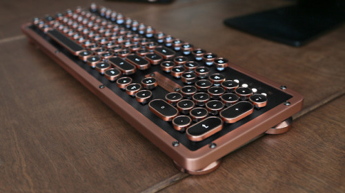 linxspiration:Meet The Keyboard Inspired By Vintage Typewriters