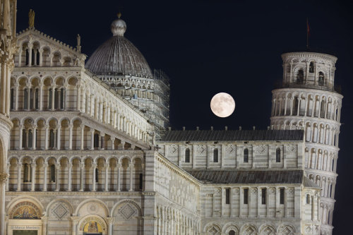 the-wolf-and-moon - Moon over Pisa, Italy