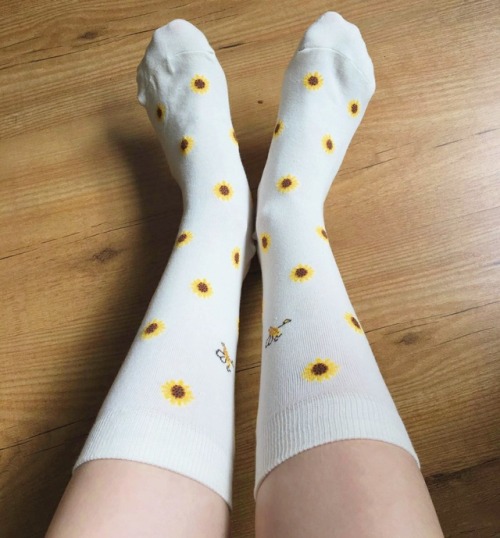 dutchstore - These sunny bees socks are not too shab-bee! Get...