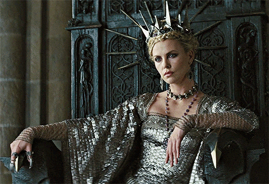 violadvis - Charlize Theron as Queen Ravenna in Snow White and...