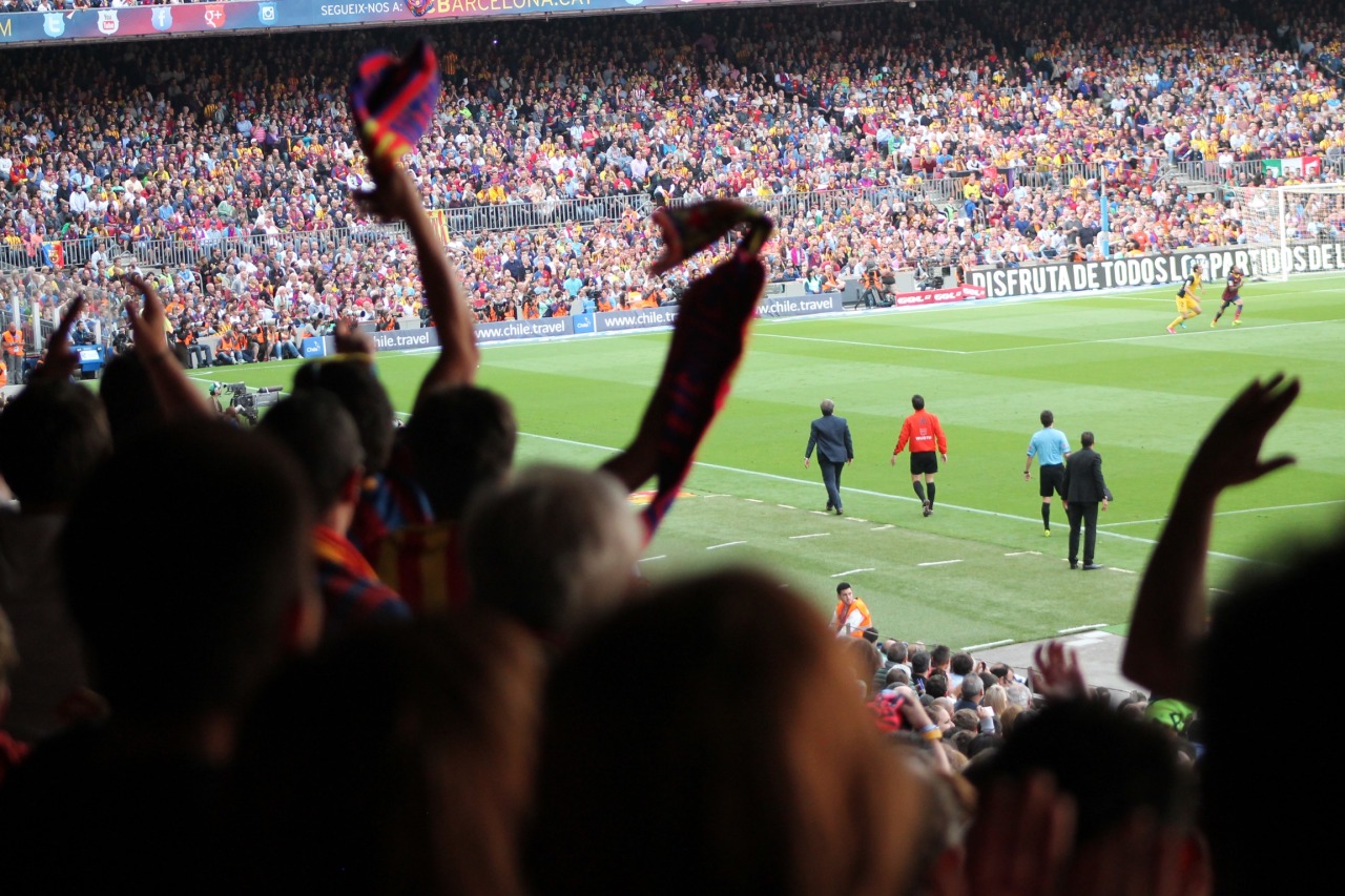 Against All Odds: Atleti in the Camp Nou Anthony Lopopolo was at the Camp Nou, camera in hand, to capture some of the scenes over the weekend.
A few seconds after Alexis Sanchez scored that first goal for Barcelona, an Atletico Madrid fan tucked...