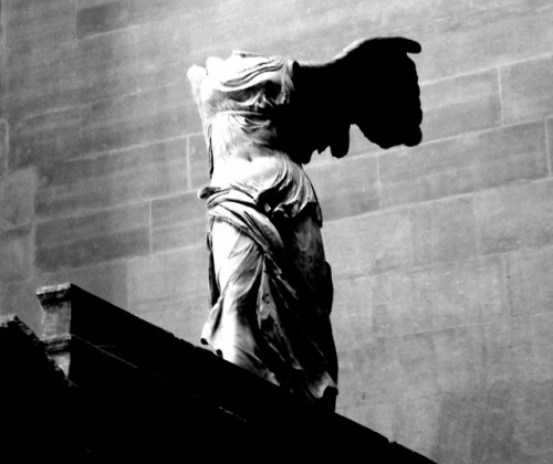 russiacore:Louvre, The winged victory of samothrace, 2015.