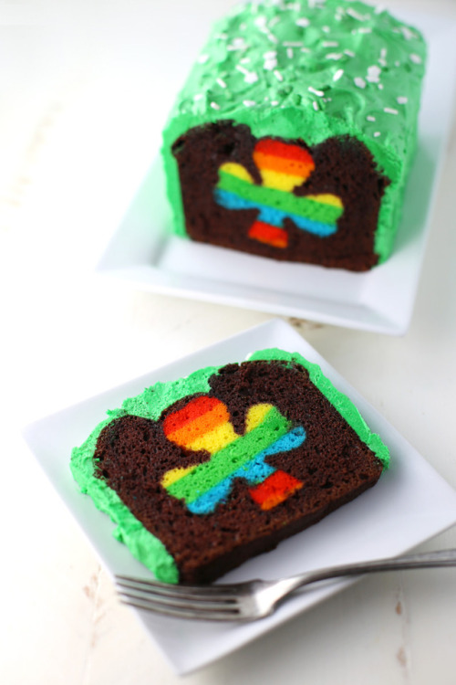 sweetoothgirl - Peek-A-Boo St. Patrick’s Day Cake