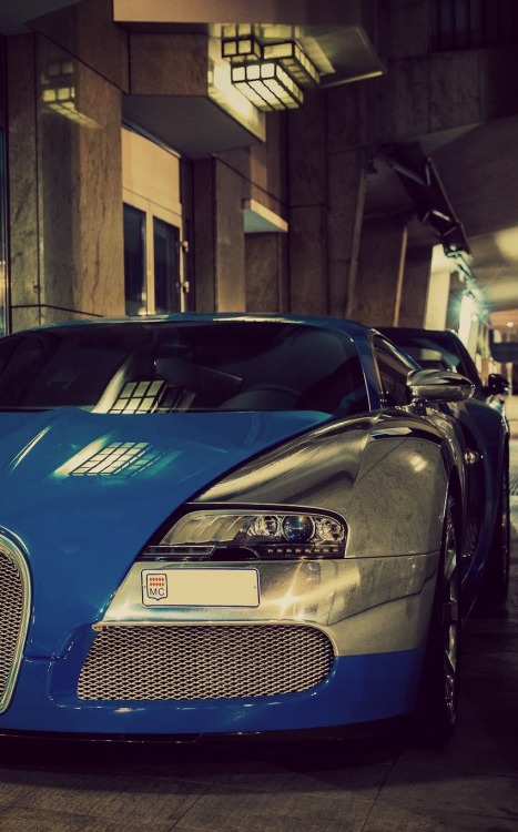 dreamer-garage - Bugatti Veyron (via)