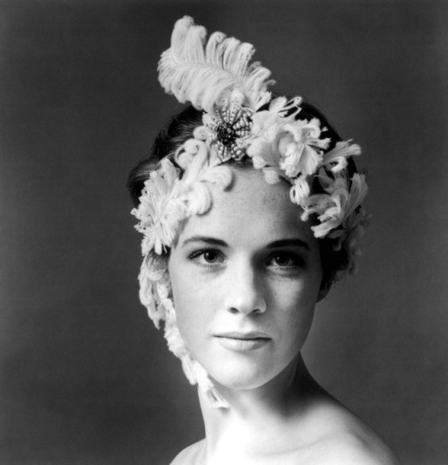 noiredesire:Julie Andrews photographed by Cecil Beaton