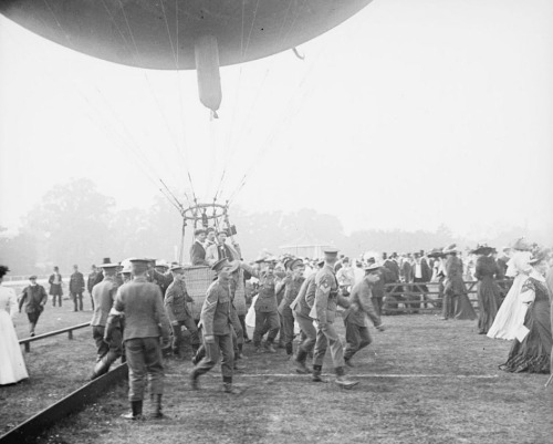 longbeardedgentleman - Victorian Balloon Race