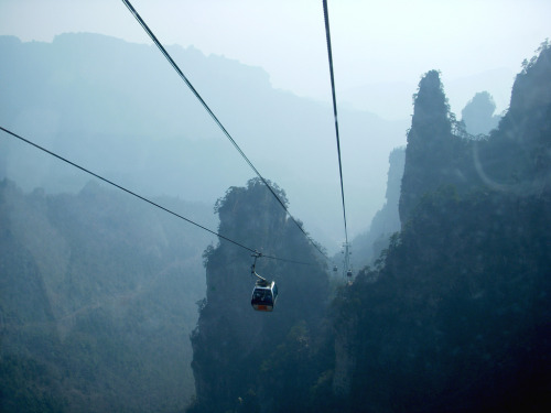 Cable Car through Tianzi Mountains by wEnDy on Flickr.