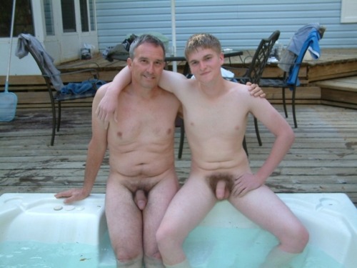 penisproudman:Real fathers passing on the pride to their...