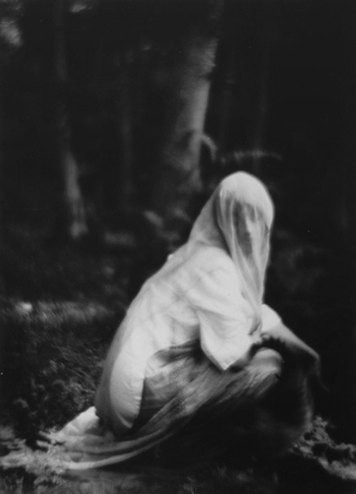 sympathyofreality - Veiled Woman, 1910-1912 by Imogen Cunningham.