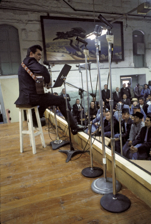 historicaltimes - Johnny Cash performing at Folsom Prison, 1968...