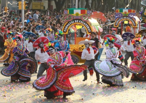 educacion-mexicana - Mexico City’s Day of the Dead Parade