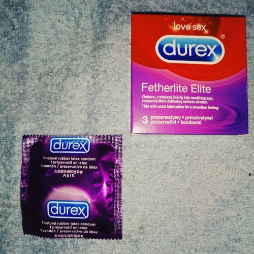 condom-hunter:DUREX Fetherlite Elite condom test drive! 