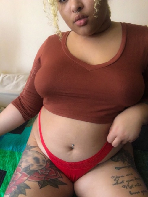 princesss-nympho - Roses pretty redShe love to keep it going,...